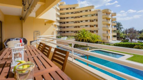 Marina 2BDR Apartment With Balcony & Pool - 5min from beach by LovelyStay